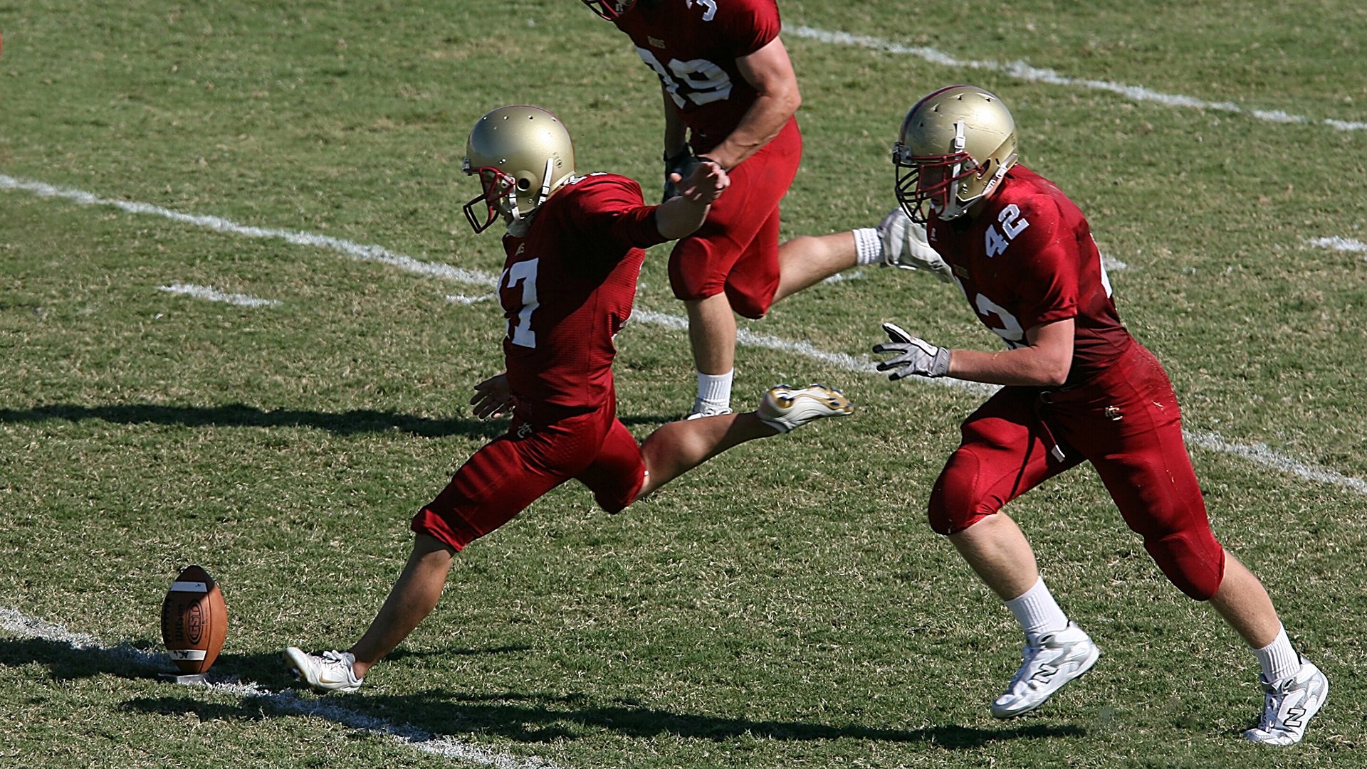 米兰足球官网-英格兰男队与女队，哪个更具看点？，英格兰队颜值担当